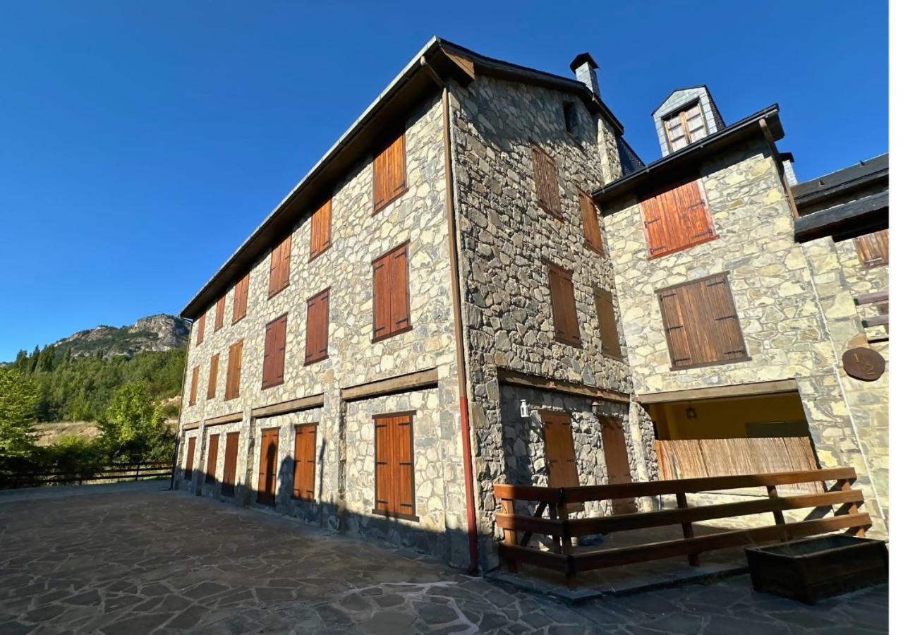 Caldares Exclusivo Atico En El Pueyo De Jaca Apartment Panticosa Luaran gambar