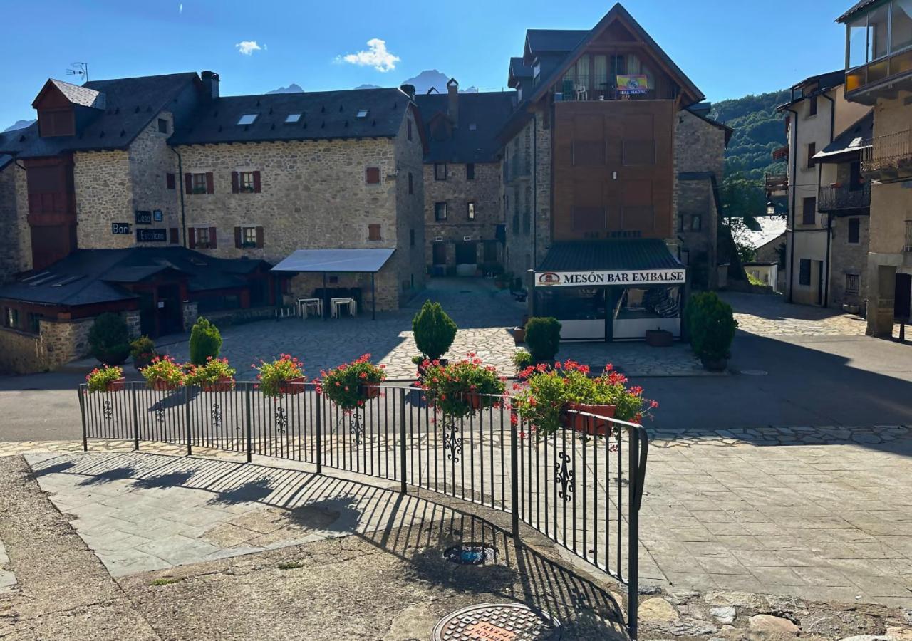 Caldares Exclusivo Atico En El Pueyo De Jaca Apartment Panticosa Luaran gambar